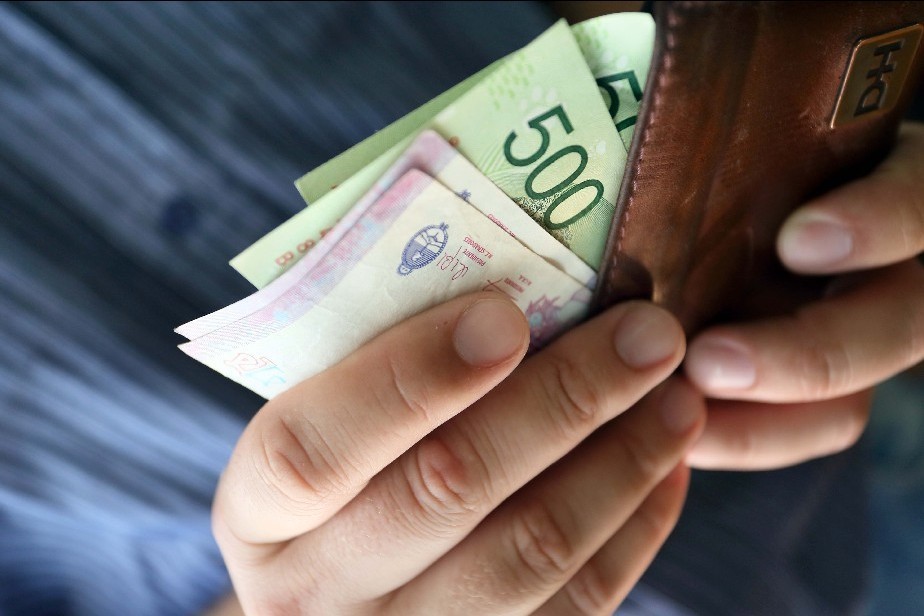 El s�bado 26 se abonar� la segunda cuota del saldo pendiente del aguinaldo a estatales rionegrinos